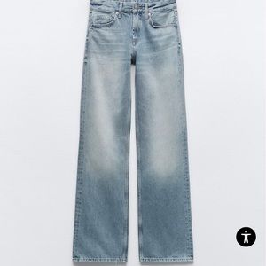 Baggy Mid-rise Light Wash Jeans